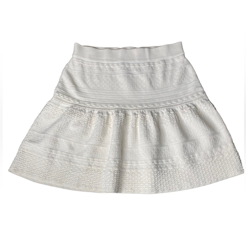 BCBG Maxazria Cream Mini Skirt Women’s M